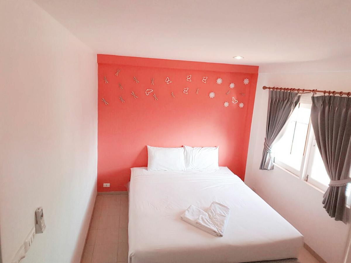 Blue Moon Hotel HHQ Buitenkant foto