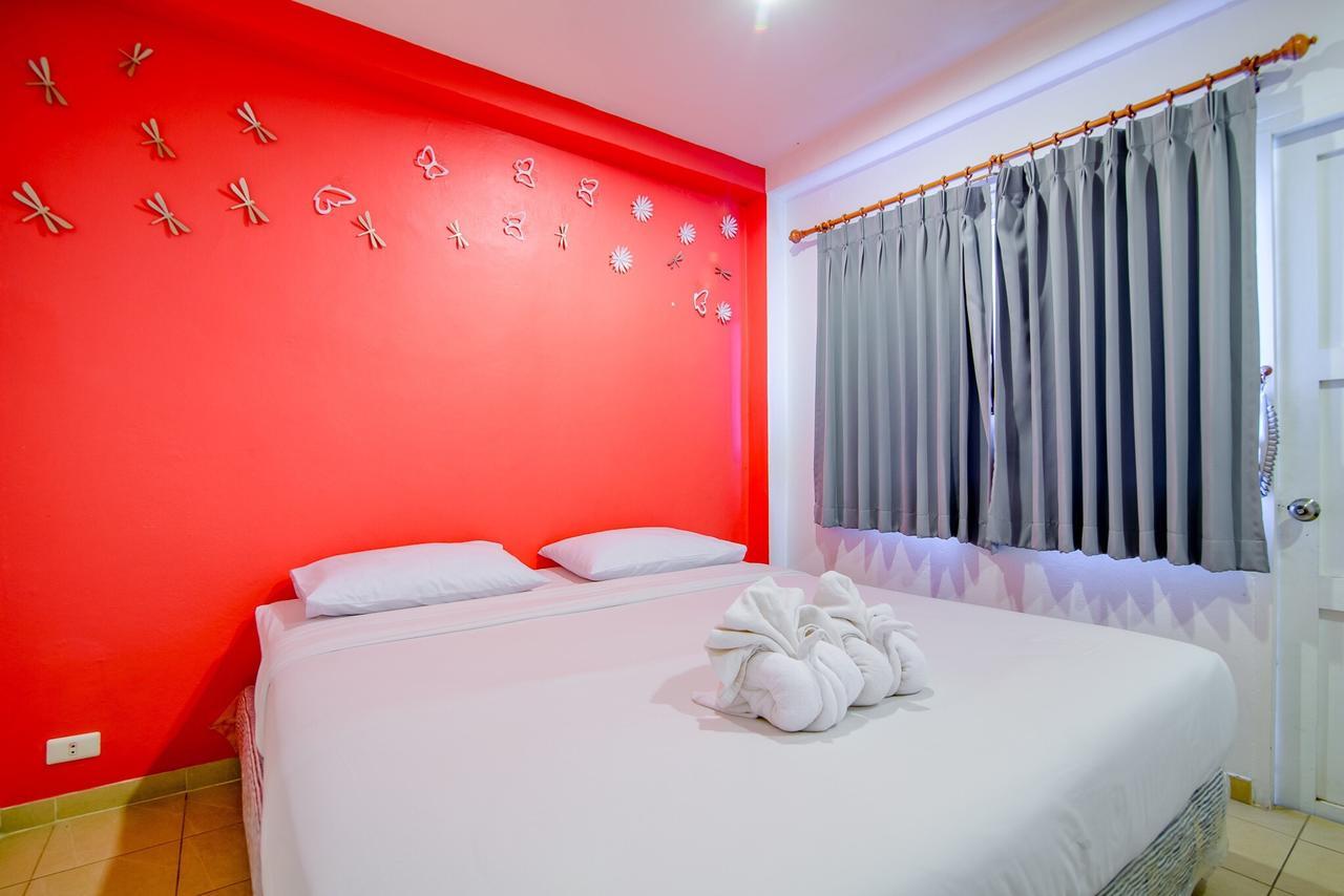 Blue Moon Hotel HHQ Buitenkant foto